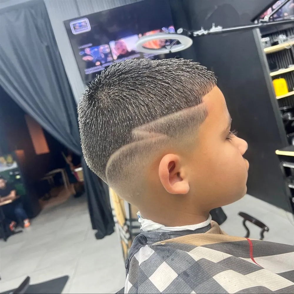 Trabajo real del portafolio de Indio Barber, pieza 8 de 25
