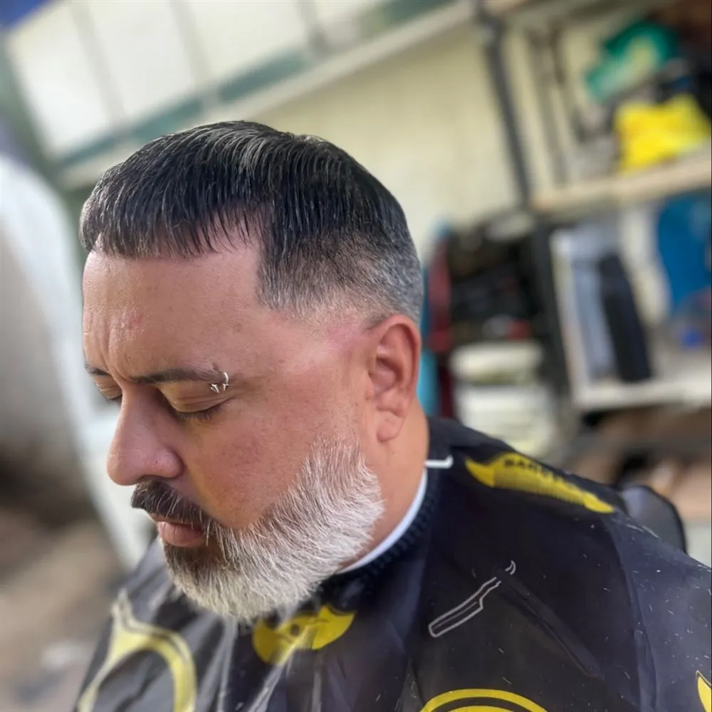 Trabajo real del portafolio de Indio Barber, pieza 11 de 25