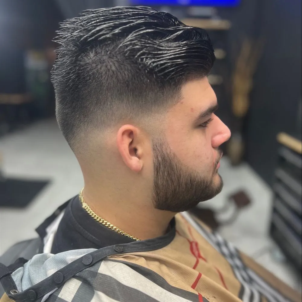 Trabajo real del portafolio de Indio Barber, pieza 12 de 25
