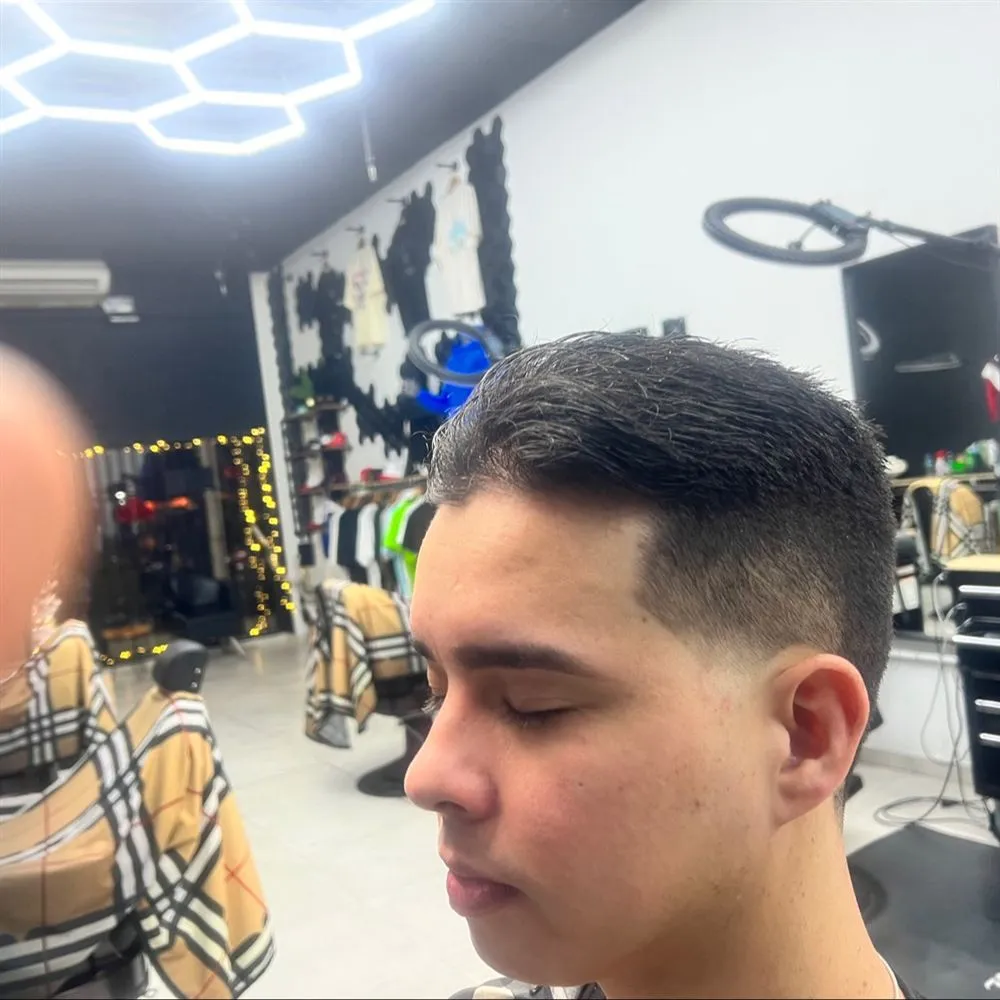 Trabajo real del portafolio de Indio Barber, pieza 16 de 25